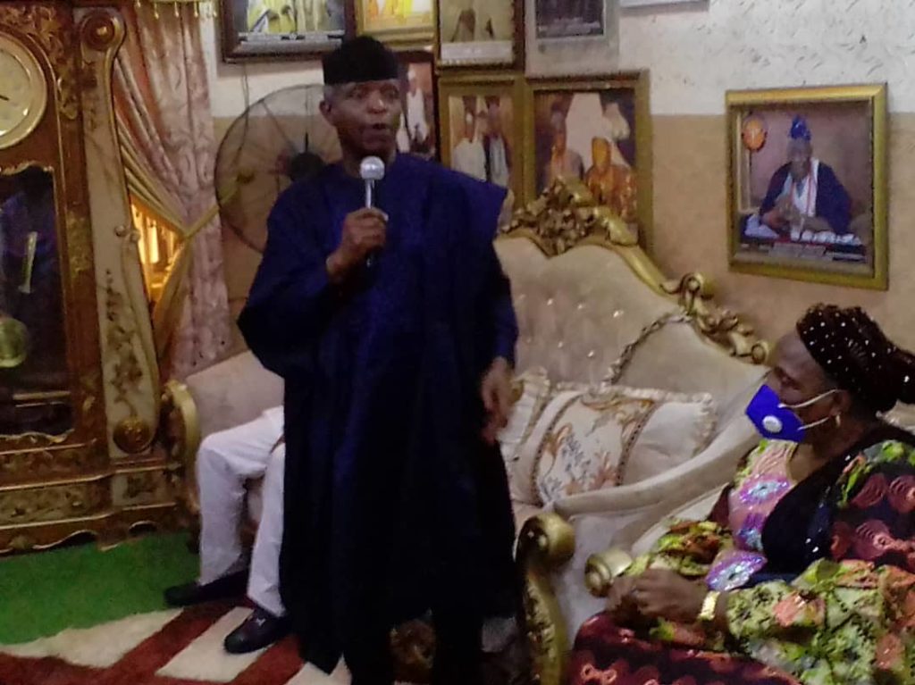 Osinbajo Pays Condolence Visit To Olubadan Family, Describes Late Monarch As Very Loyal