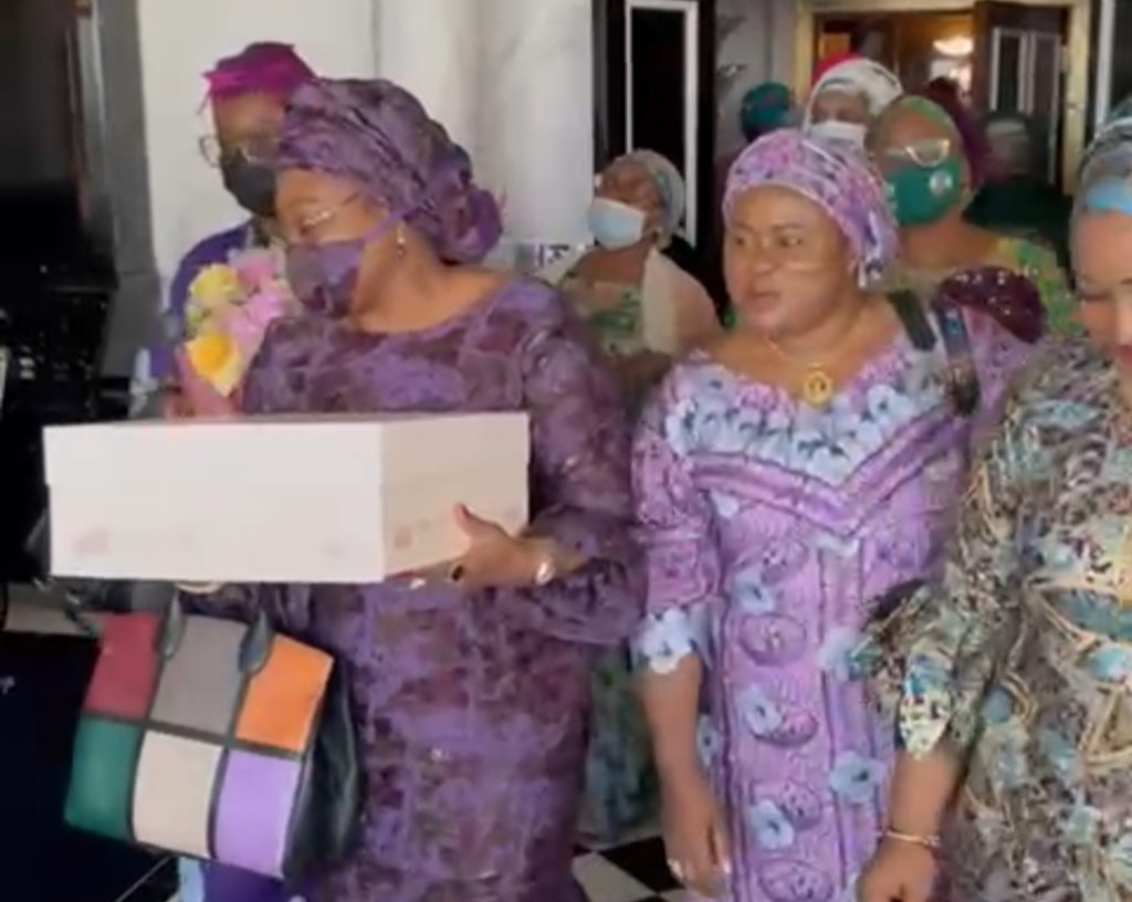 Nigerian's governors' wives travel to Dubai to present Aisha Buhari a birthday cake (Video) 😡