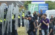 Masked Anti-Immigration Rioters Break Into UK Hotel Housing Asylum Seekers, 10 Police Officers Injured