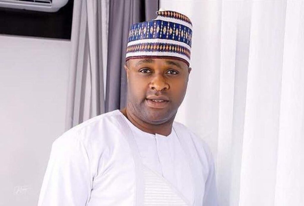 Crisis Rocks Nigerian Actor, Femi Adebayo’s Marriage As Wife Clashes With Actress